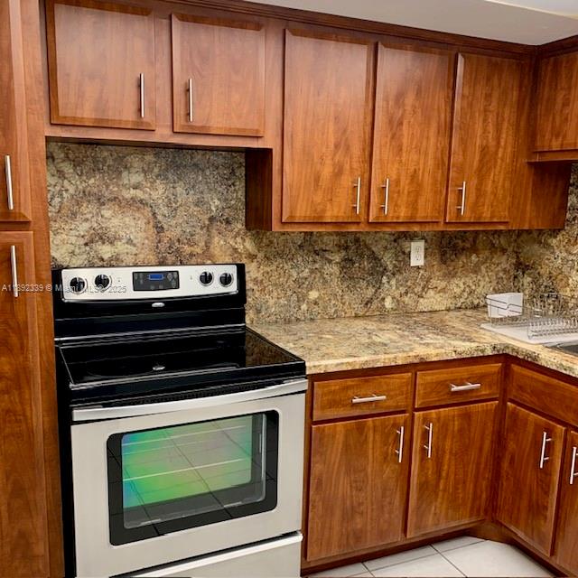 PARKER PLAZA CONDO ESTATE - Residential Lease