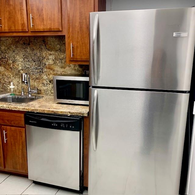 PARKER PLAZA CONDO ESTATE - Residential Lease