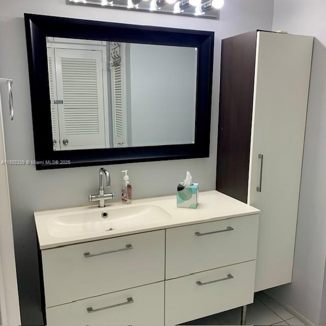 PARKER PLAZA CONDO ESTATE - Residential Lease