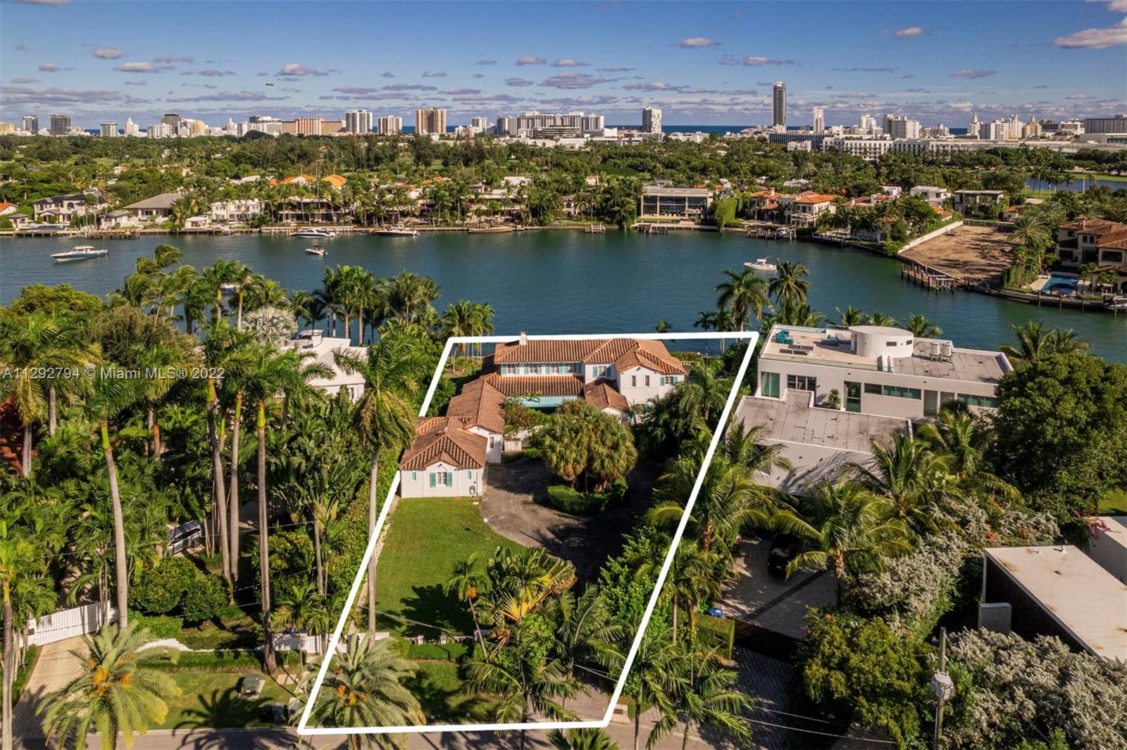 SUNSET LAKE EXTENSION - Residential