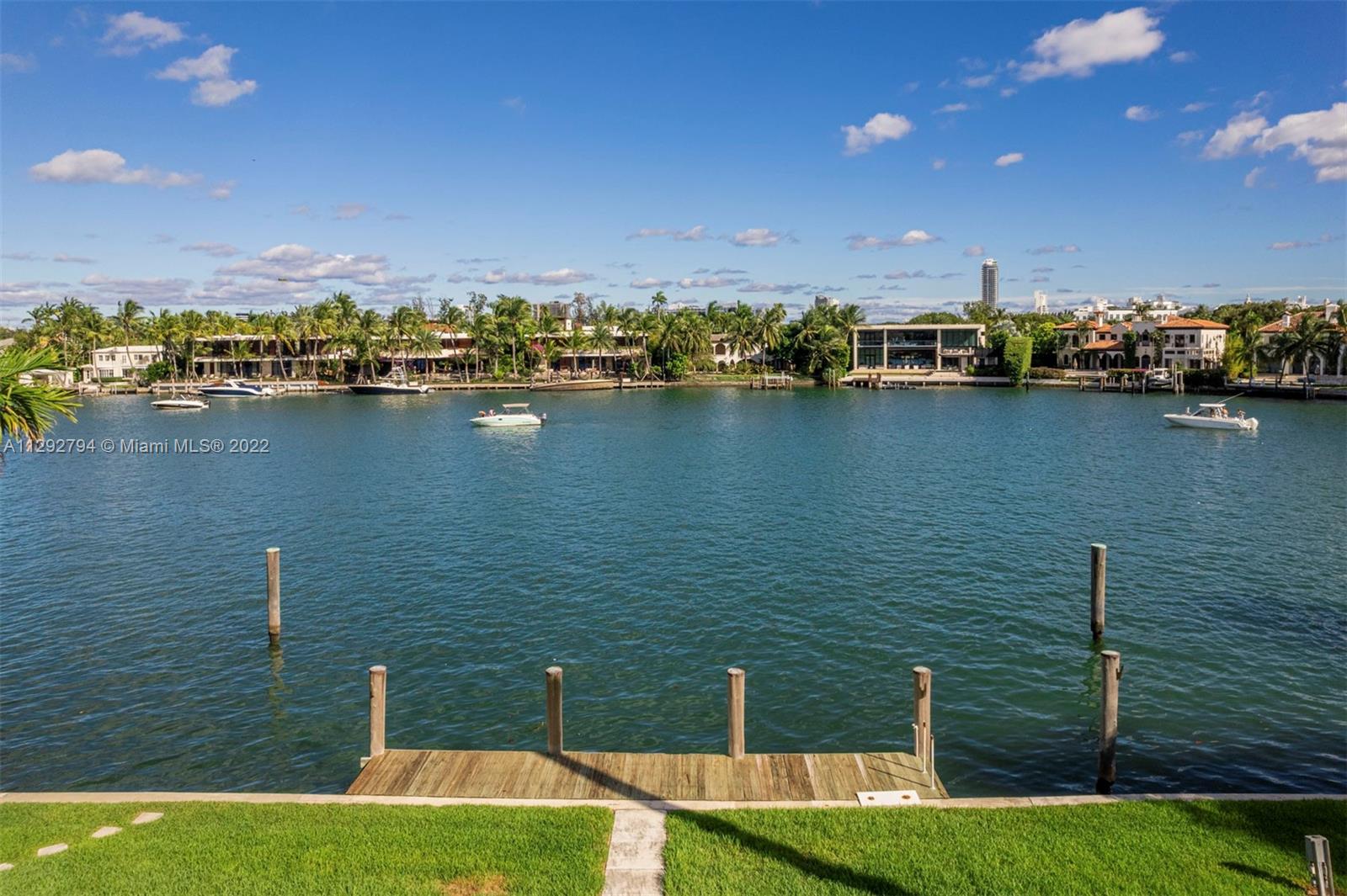 SUNSET LAKE EXTENSION - Residential