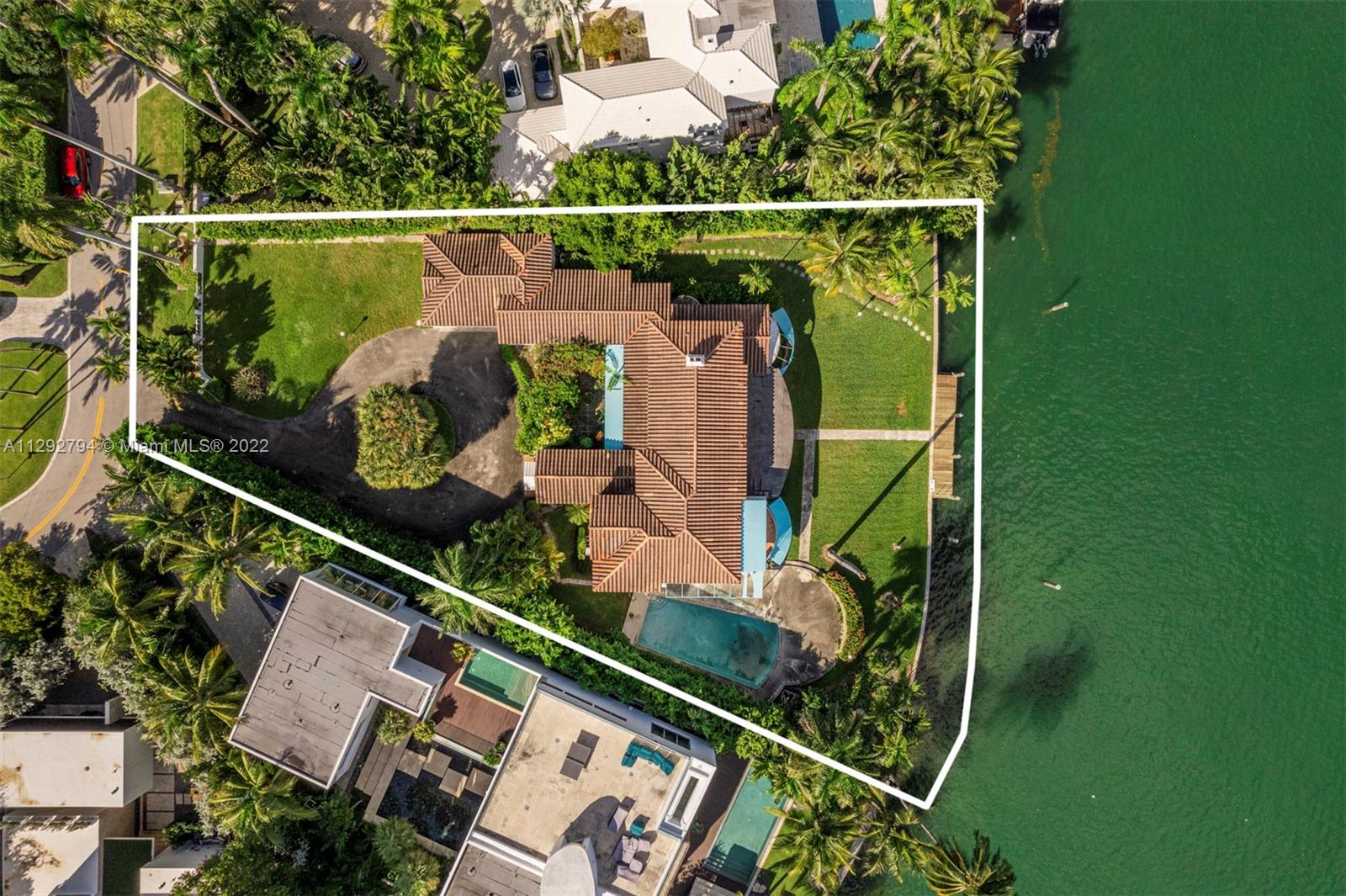SUNSET LAKE EXTENSION - Residential