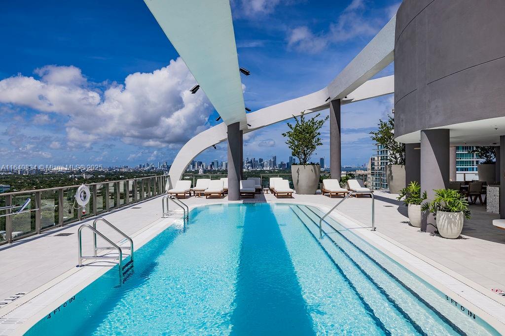 2678 Tigertail Ave 1705, Coconut Grove, Broward County, Florida - 2 Bedrooms  
3 Bathrooms - 