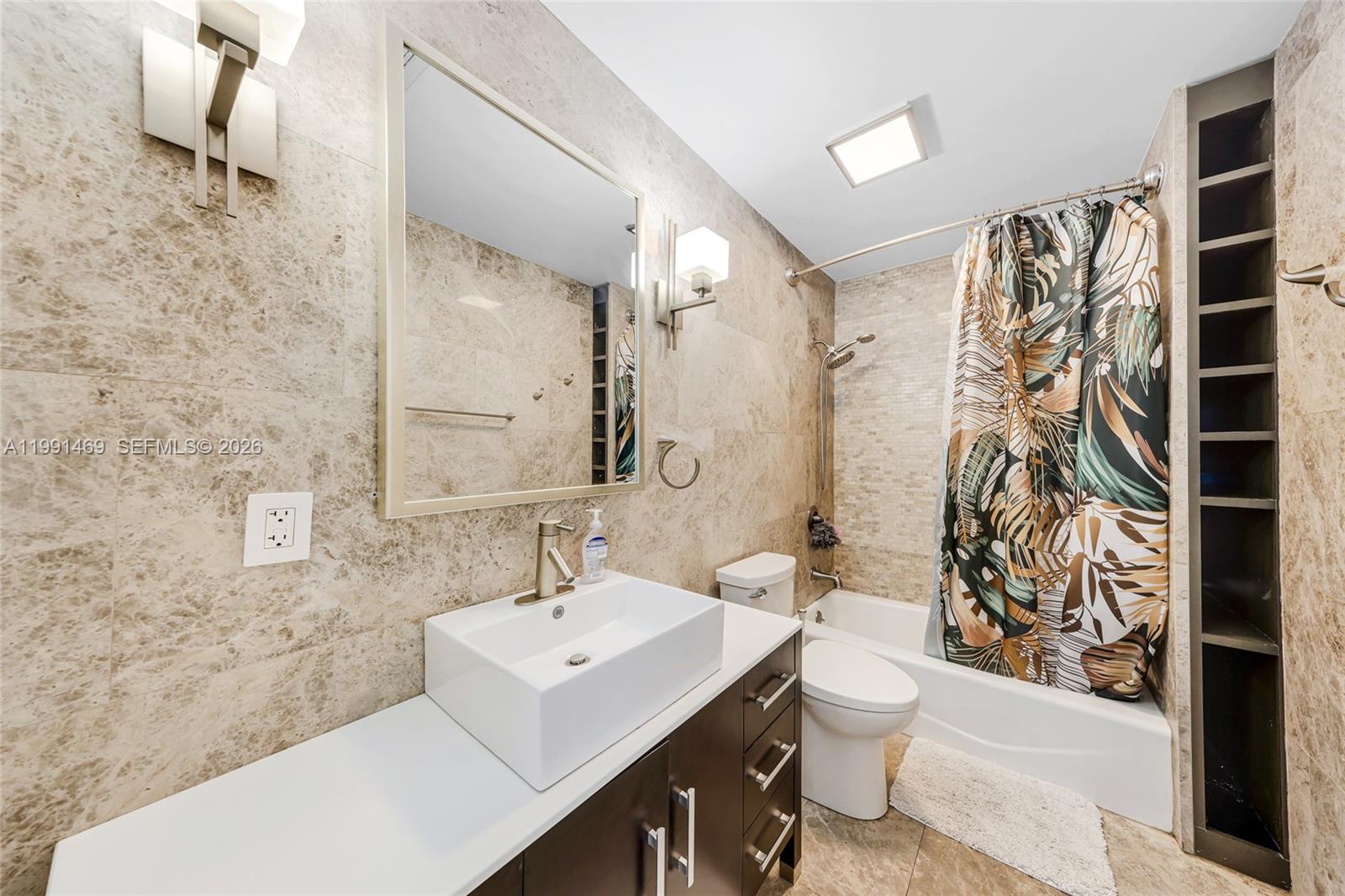 FAIRFAX BROLLIAR ADD SEC - Residential