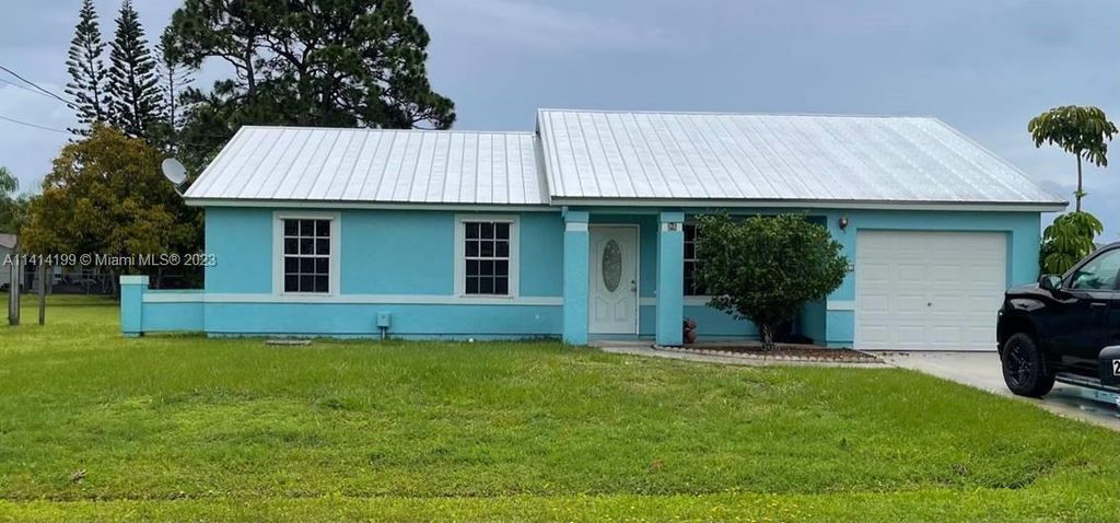 Photo of 2525 SE Richmond St, Port Saint Lucie, FL 34952 (MLS # A11414199)