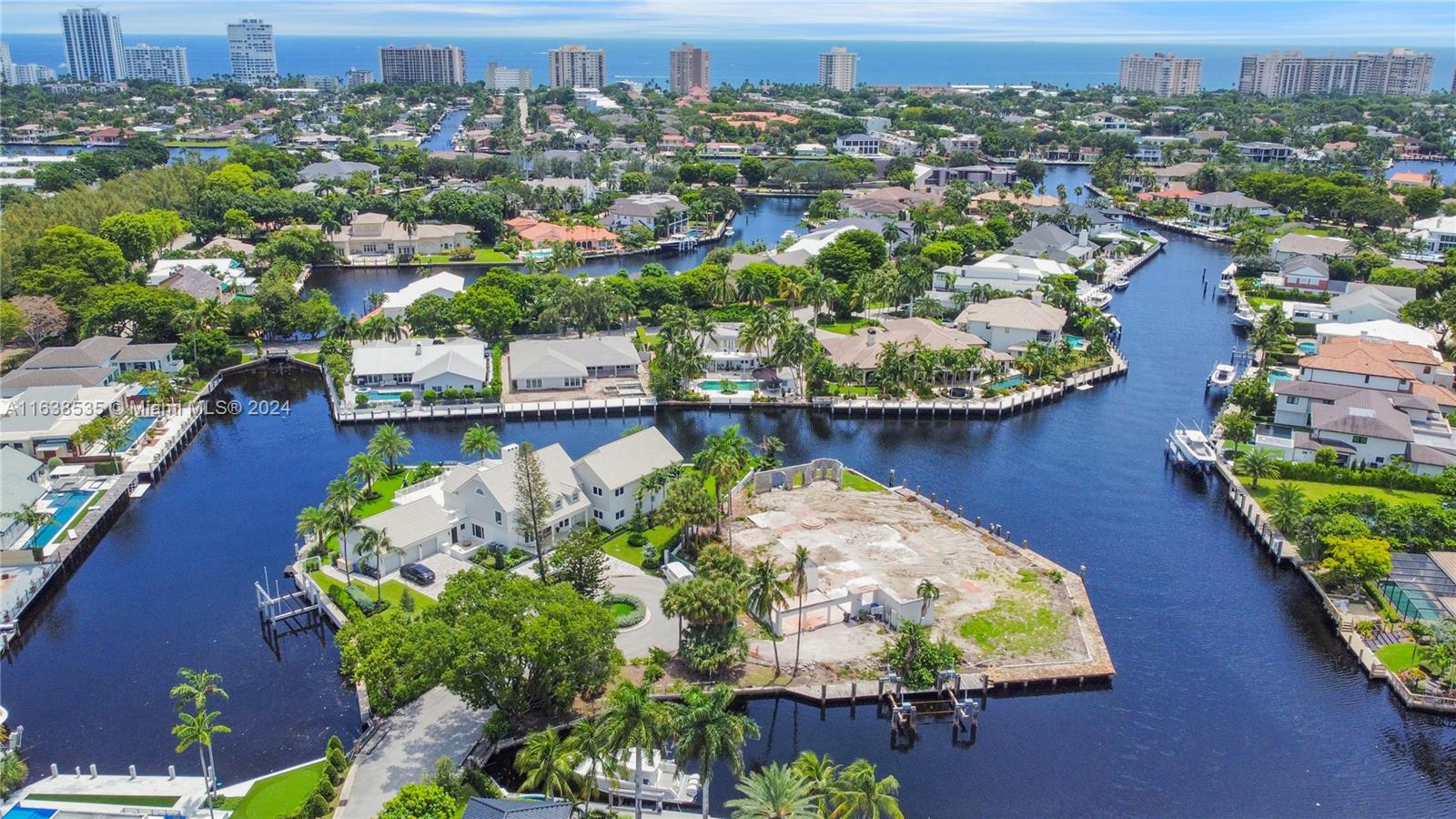 BAY COLONY SEC OF LANDING - Residential