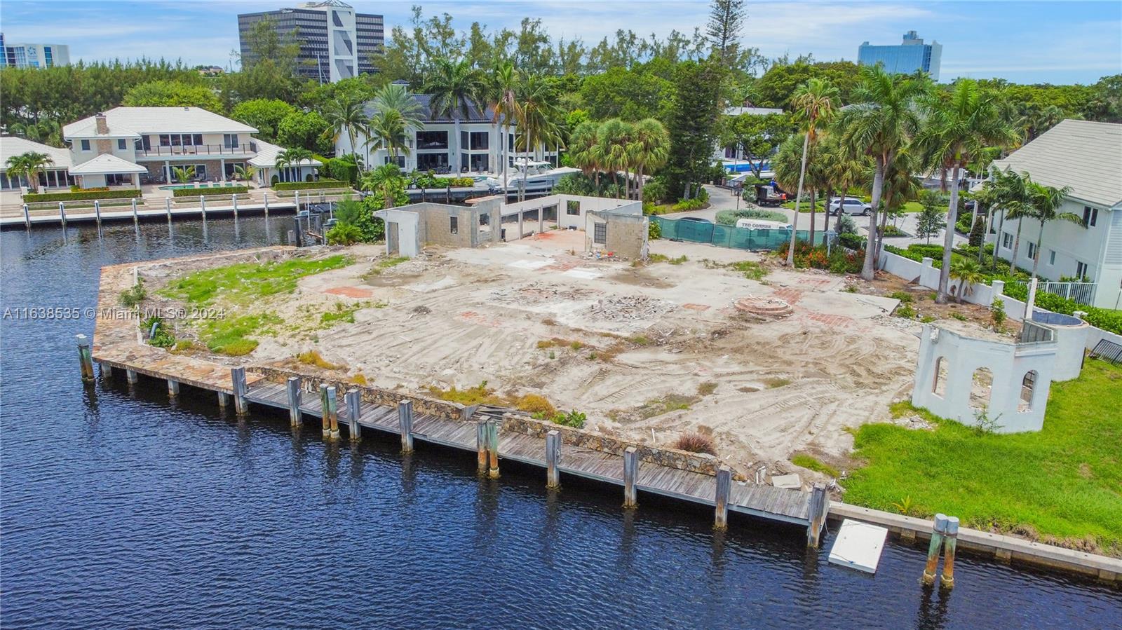BAY COLONY SEC OF LANDING - Residential