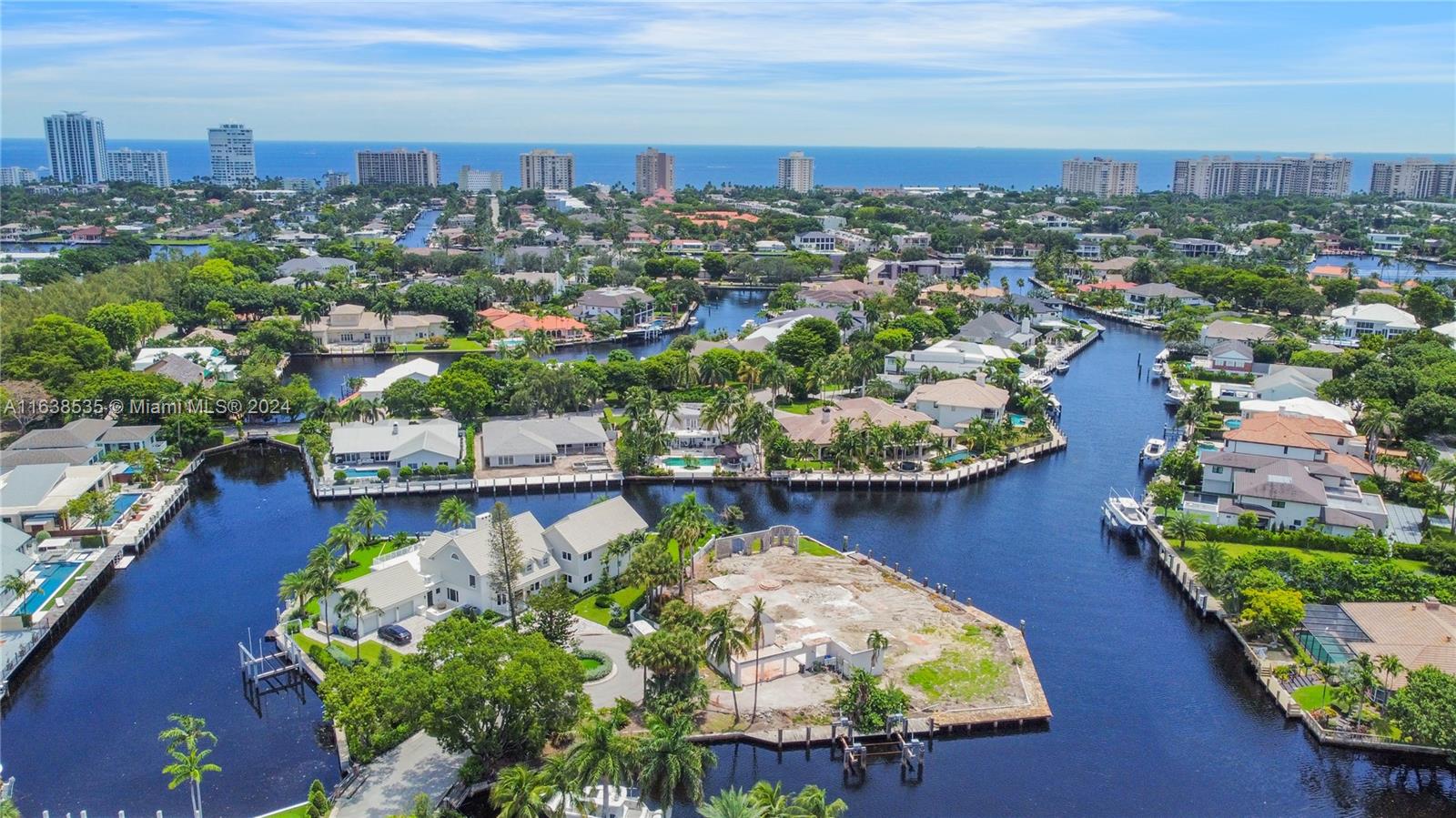 BAY COLONY SEC OF LANDING - Residential