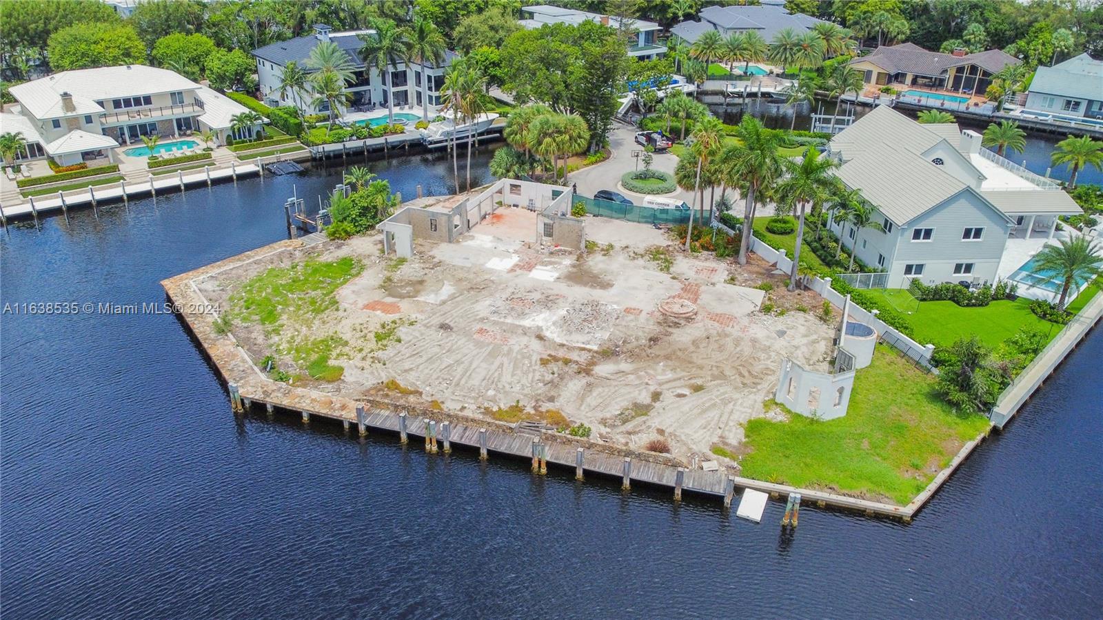 BAY COLONY SEC OF LANDING - Residential