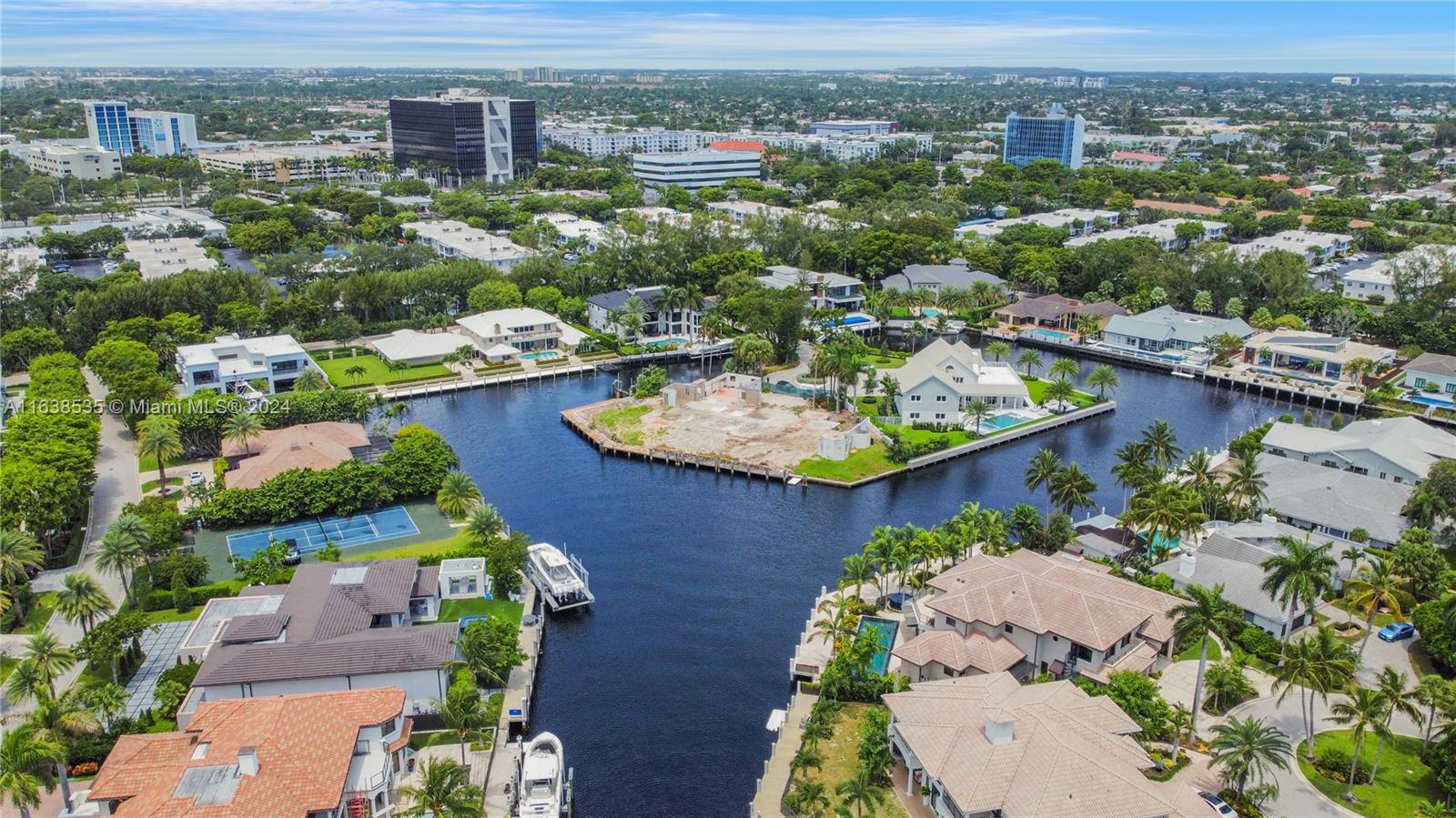 BAY COLONY SEC OF LANDING - Residential
