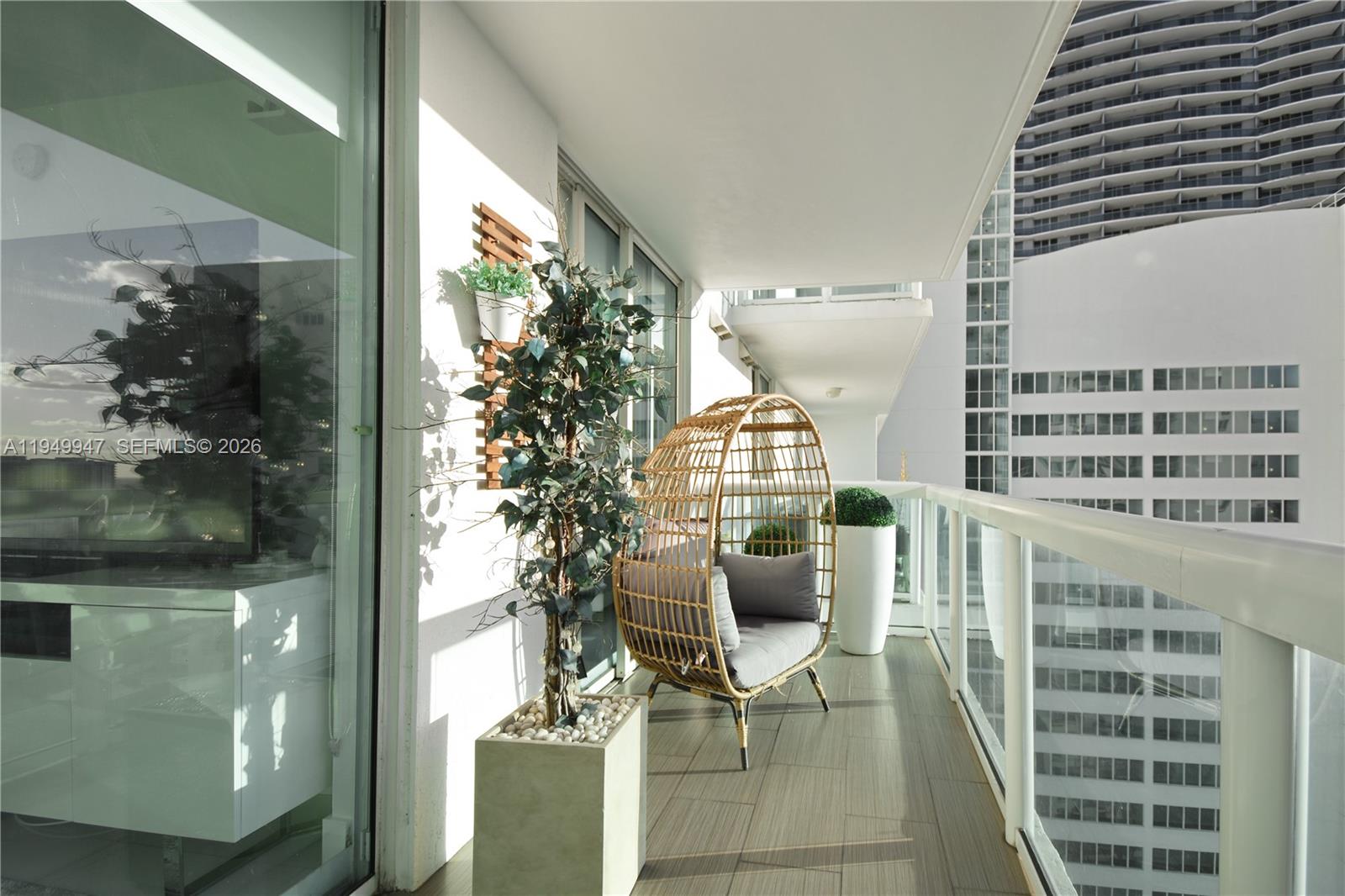 1800 CLUB CONDO - Residential