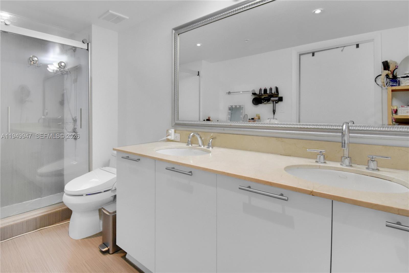 1800 CLUB CONDO - Residential