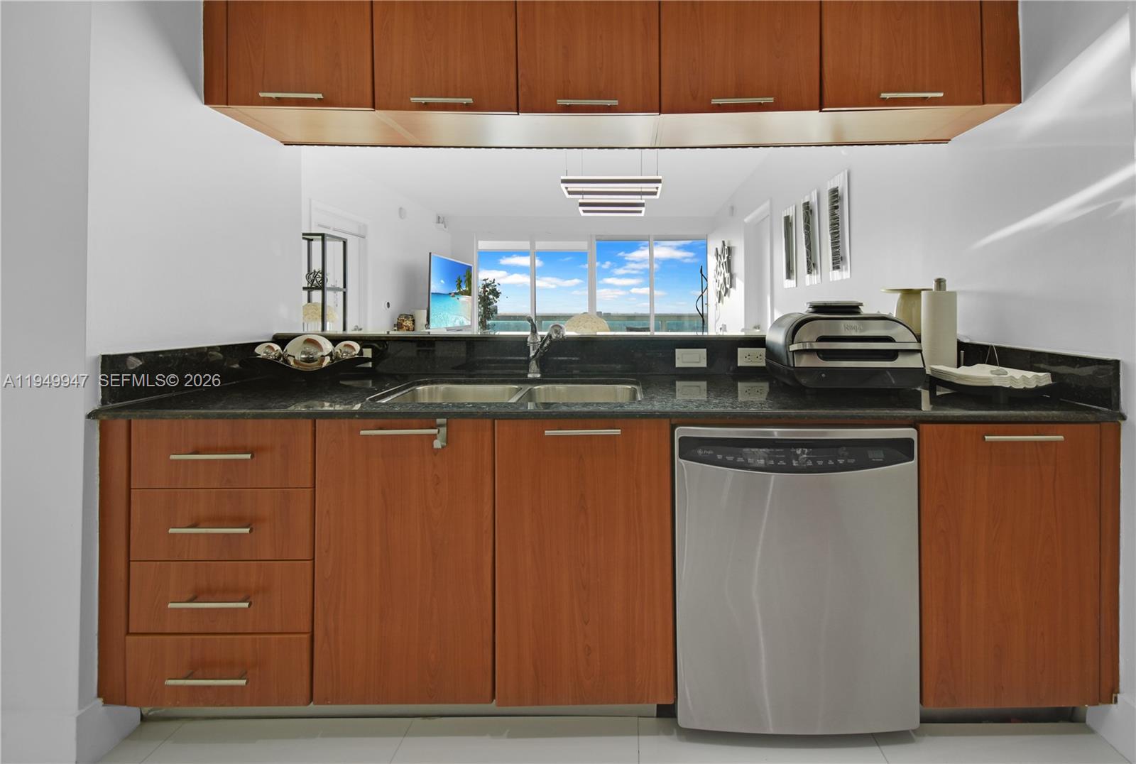 1800 CLUB CONDO - Residential