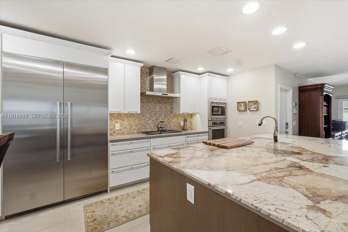 HARBOR VILLAGE SEC - Residential