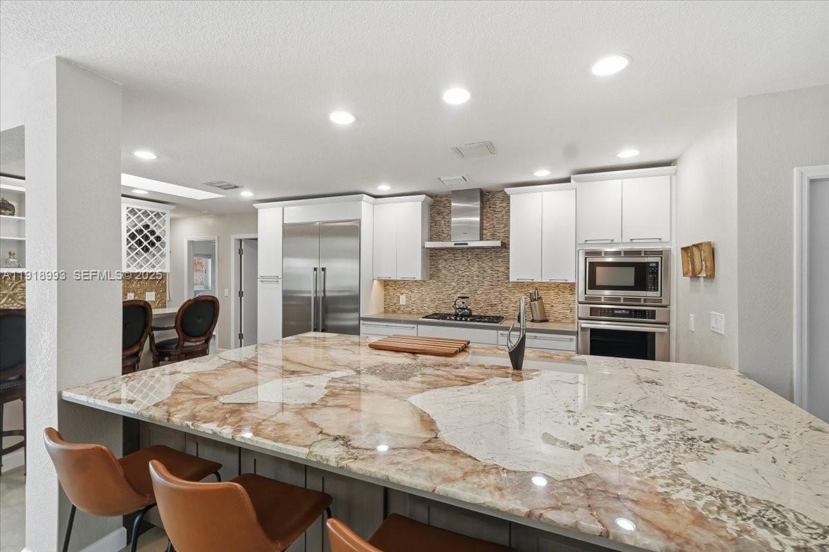 HARBOR VILLAGE SEC - Residential