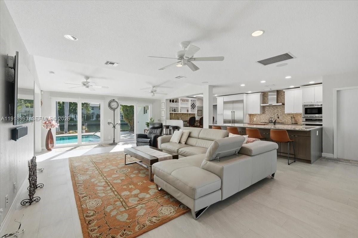 HARBOR VILLAGE SEC - Residential