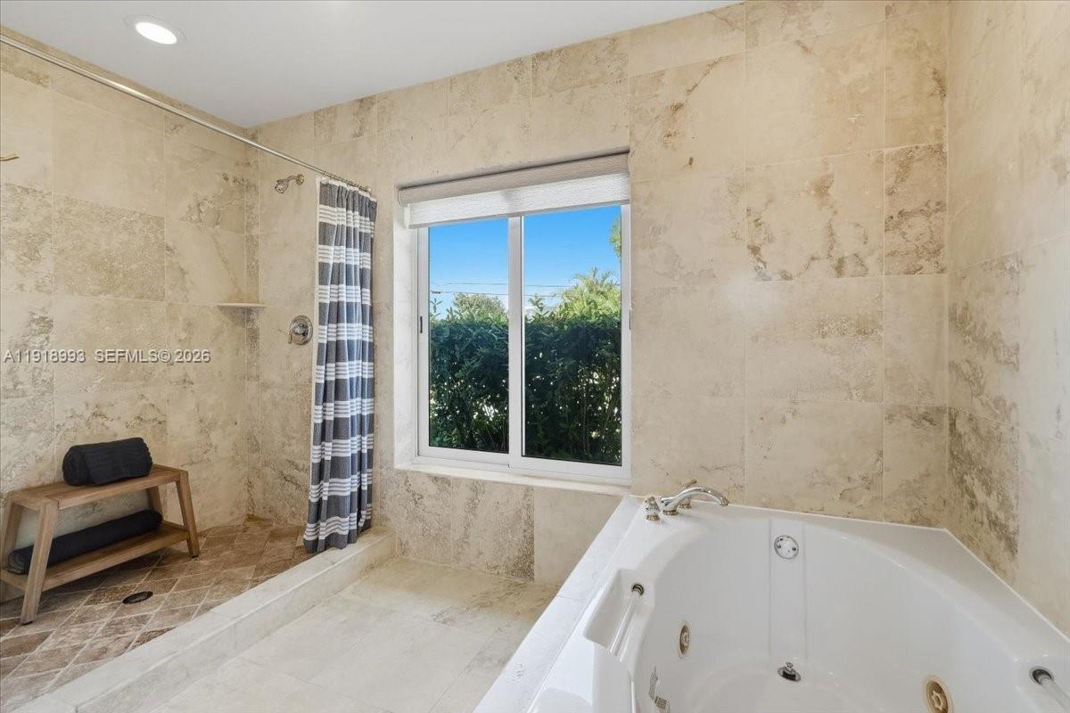 HARBOR VILLAGE SEC - Residential