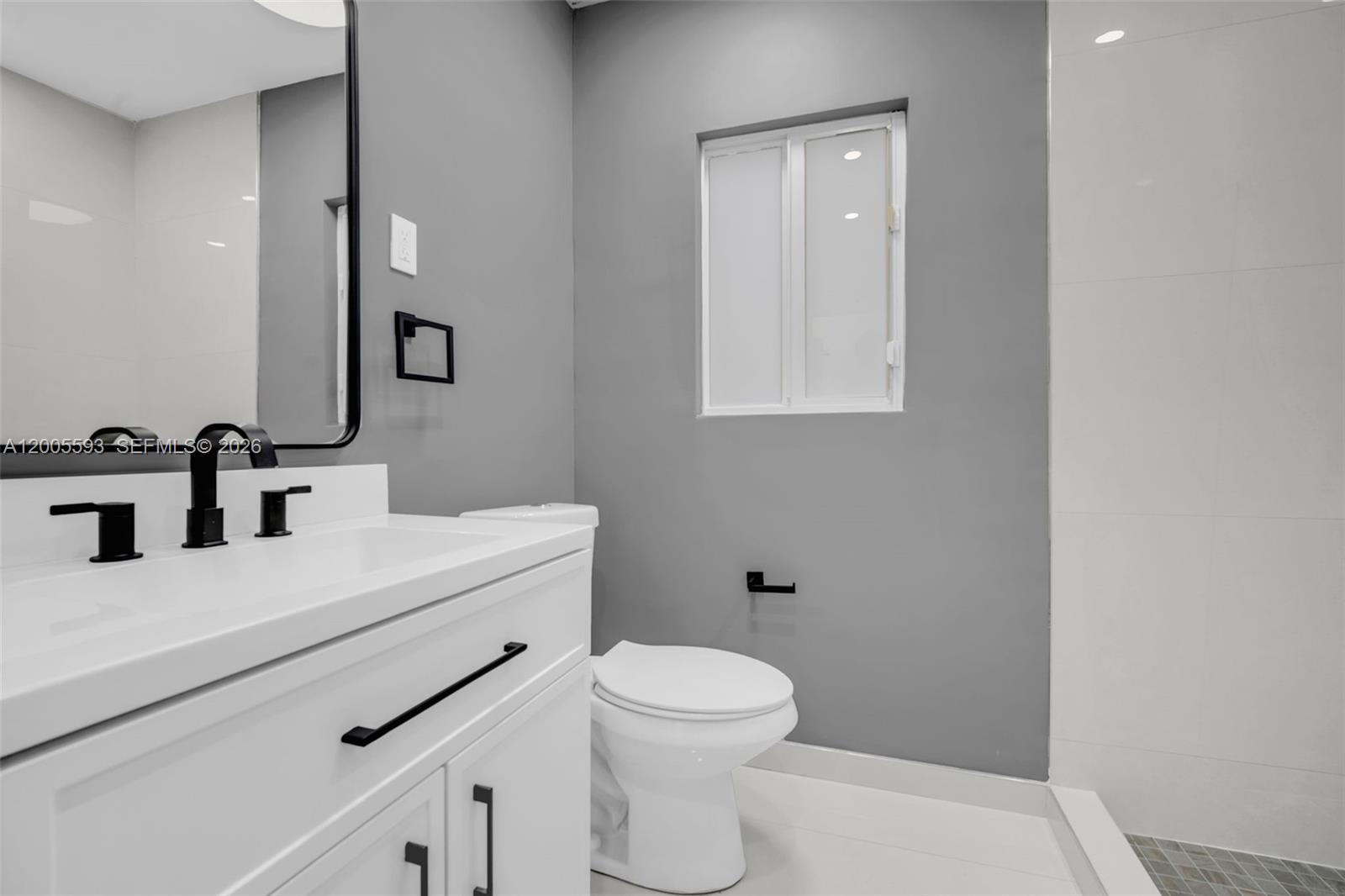 WHITESIDE PARK - Residential Lease