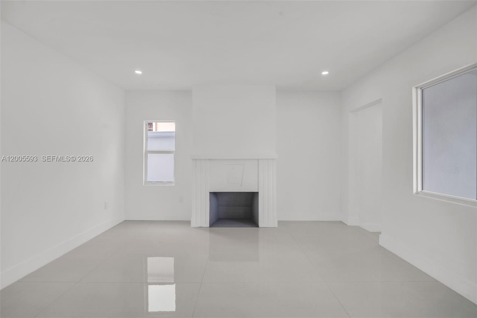 WHITESIDE PARK - Residential Lease