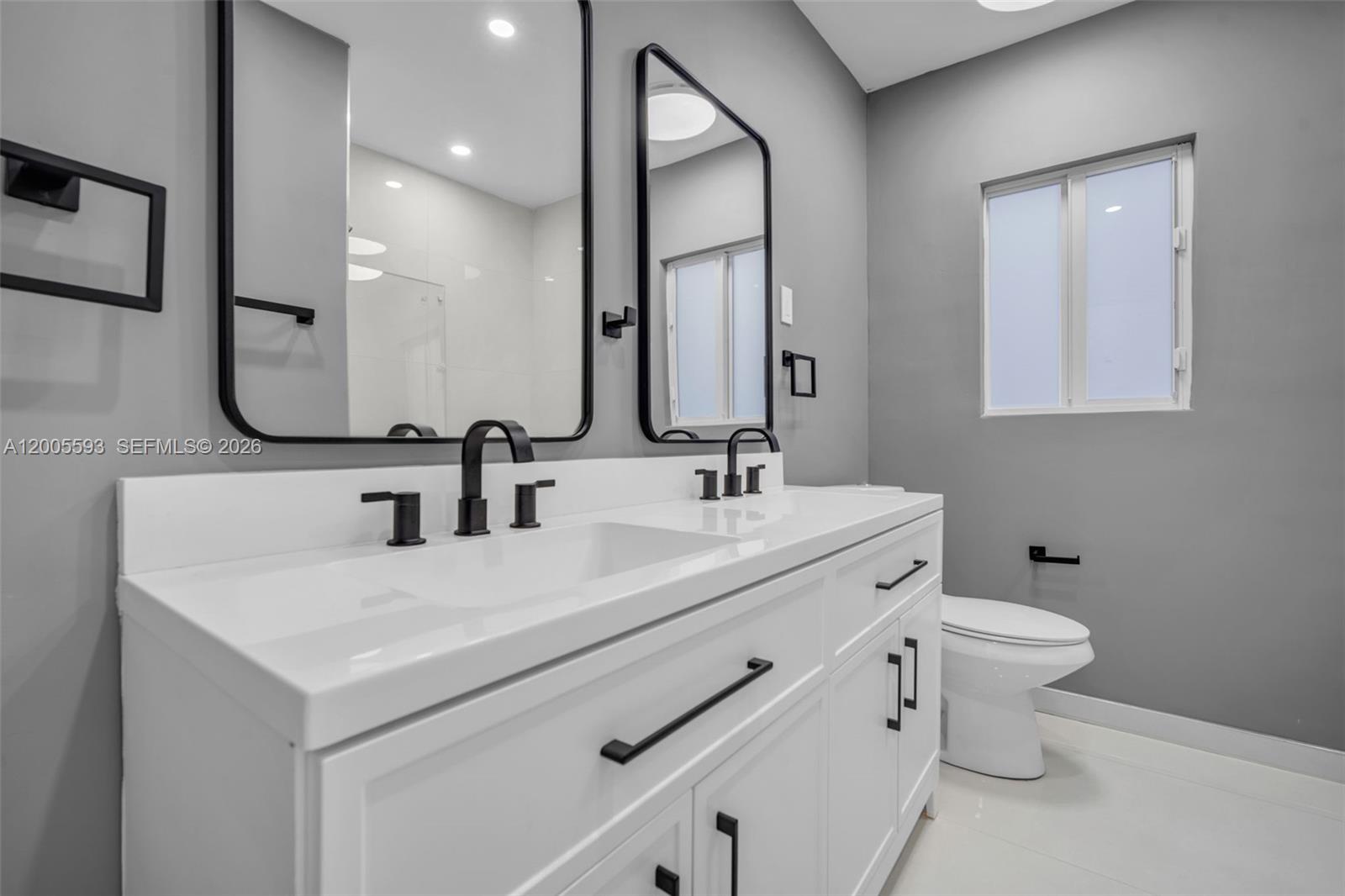 WHITESIDE PARK - Residential Lease