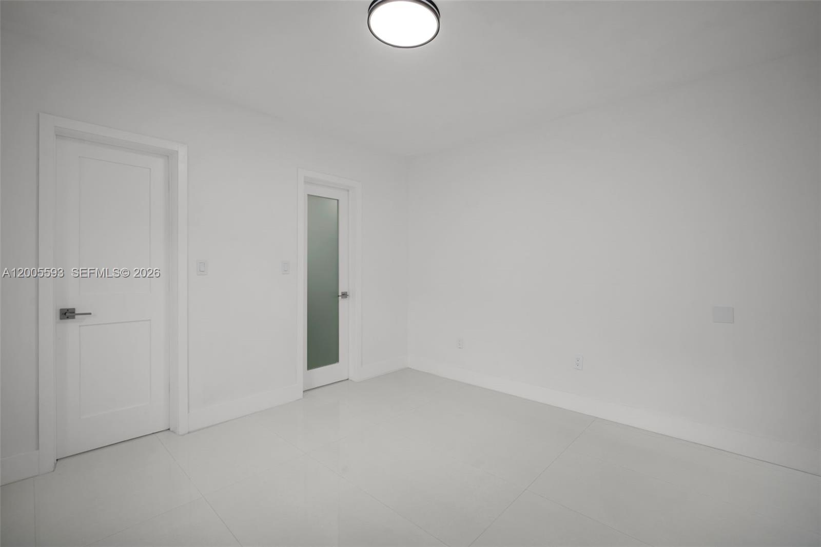 WHITESIDE PARK - Residential Lease