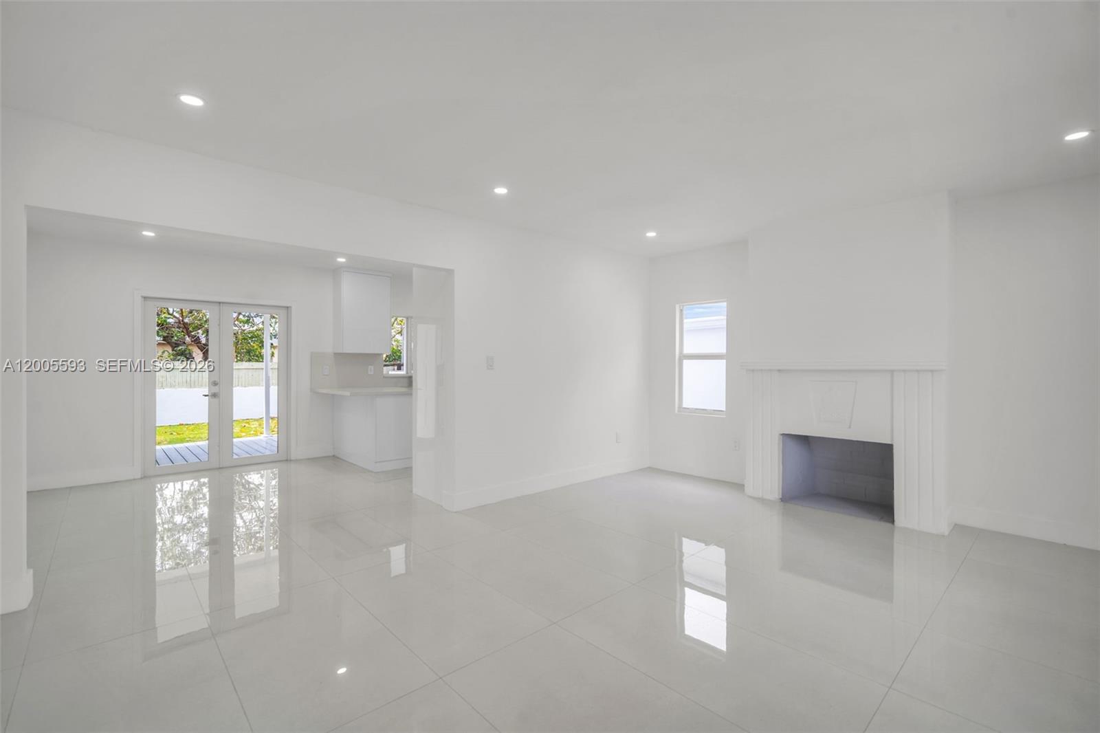 WHITESIDE PARK - Residential Lease