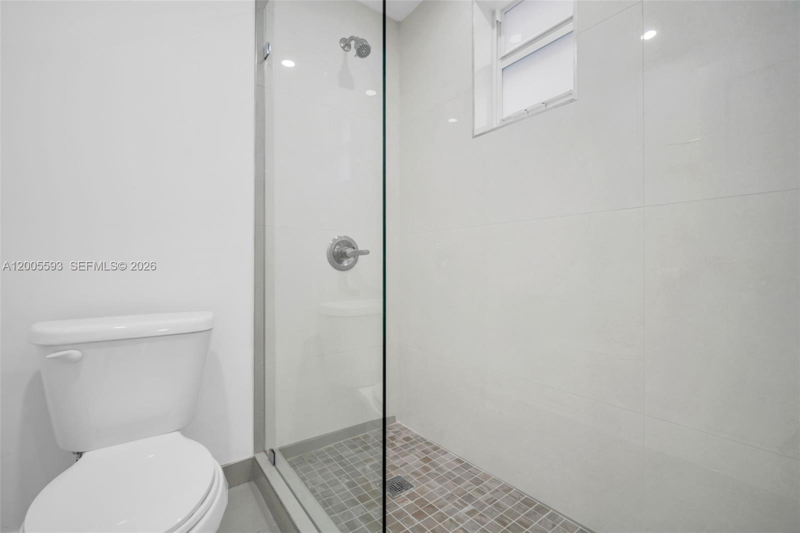 WHITESIDE PARK - Residential Lease