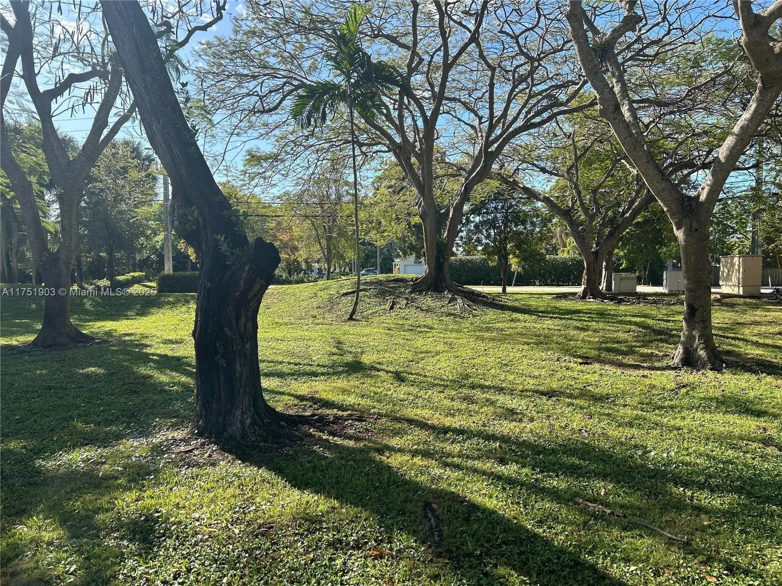 Pinecrest, Florida 33156, United States, 1 Bedroom Bedrooms, ,1 BathroomBathrooms,Residential,Pending,76527