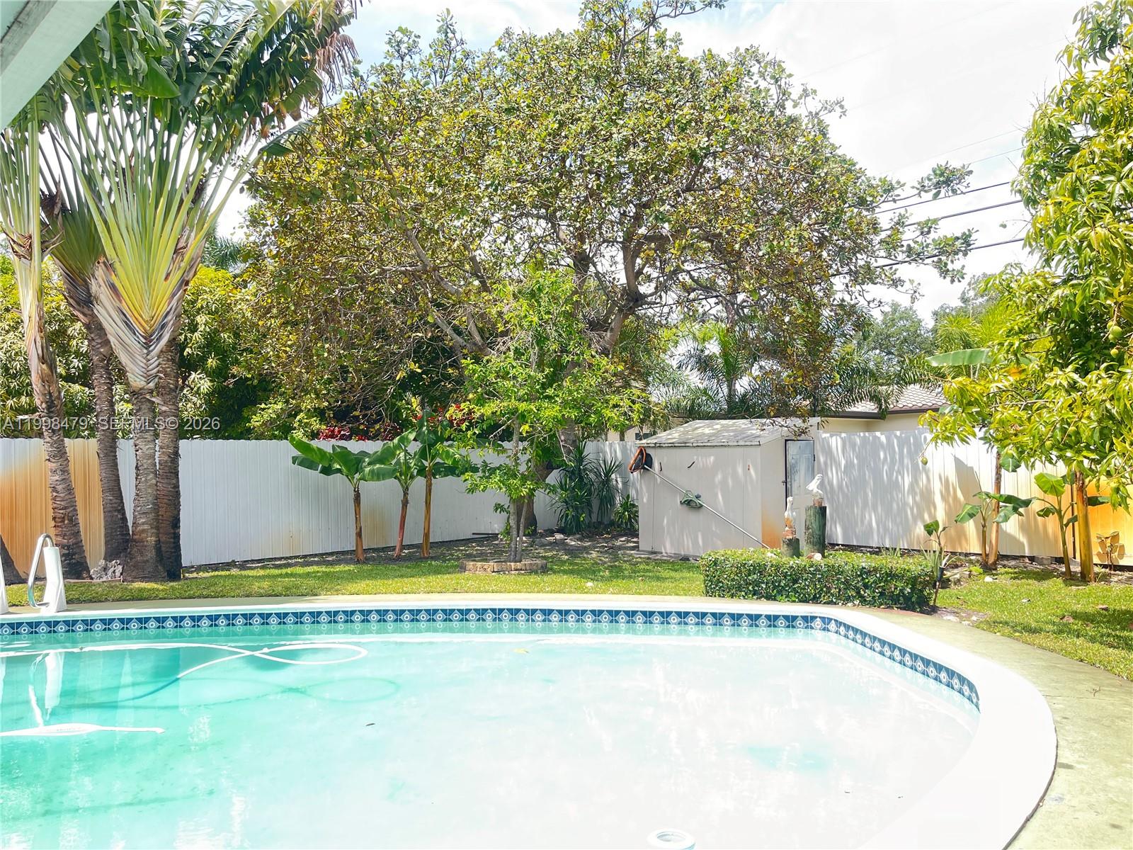 LAKEWAY ADDITION - Residential