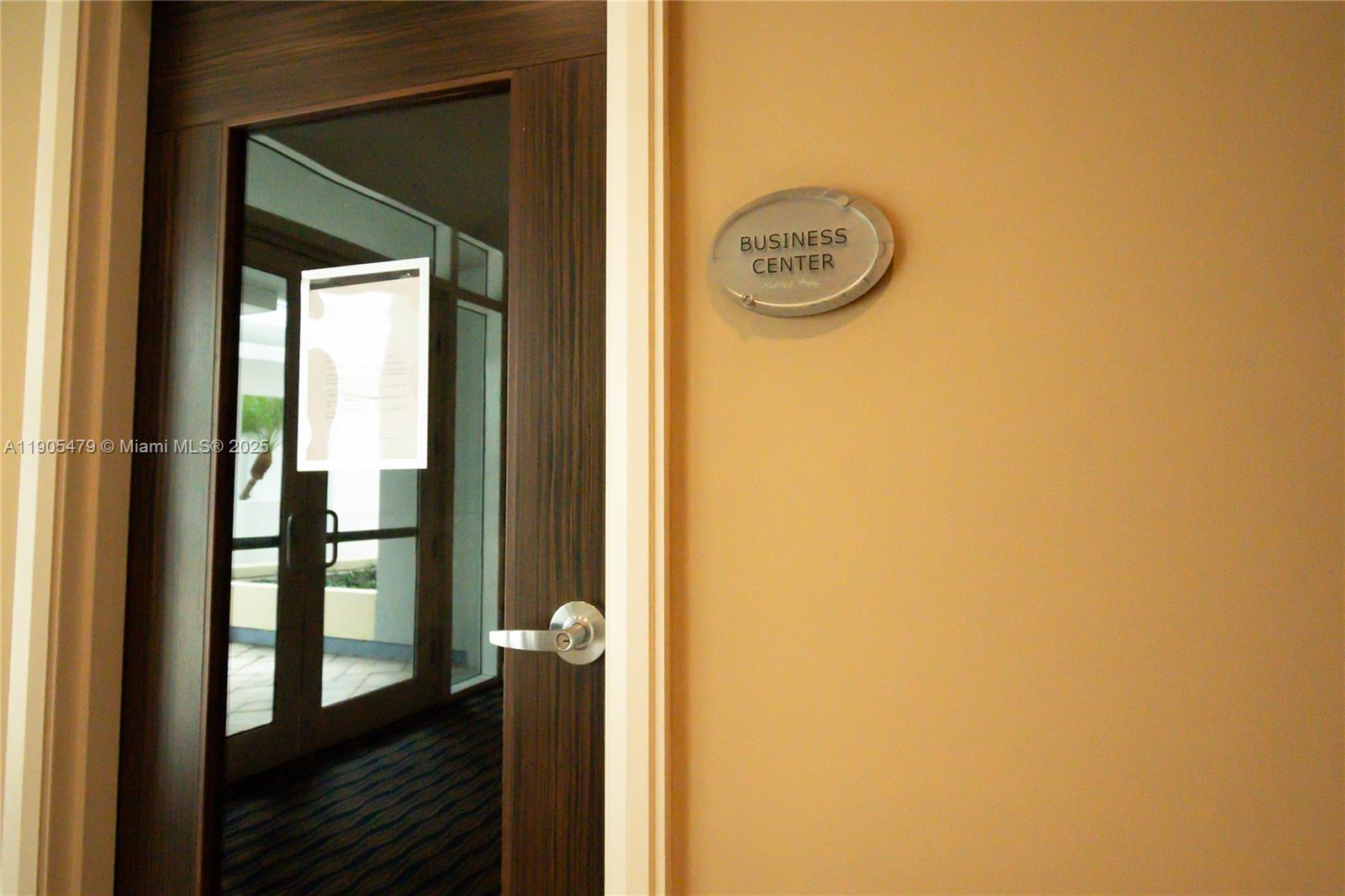 VIZCAYNE SOUTH CONDO - Residential