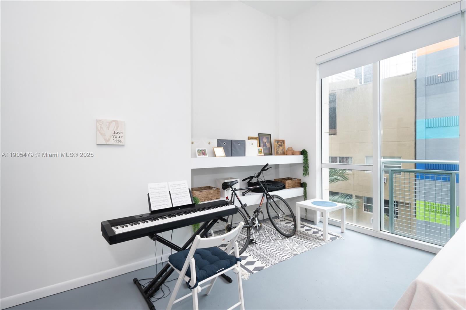 VIZCAYNE SOUTH CONDO - Residential