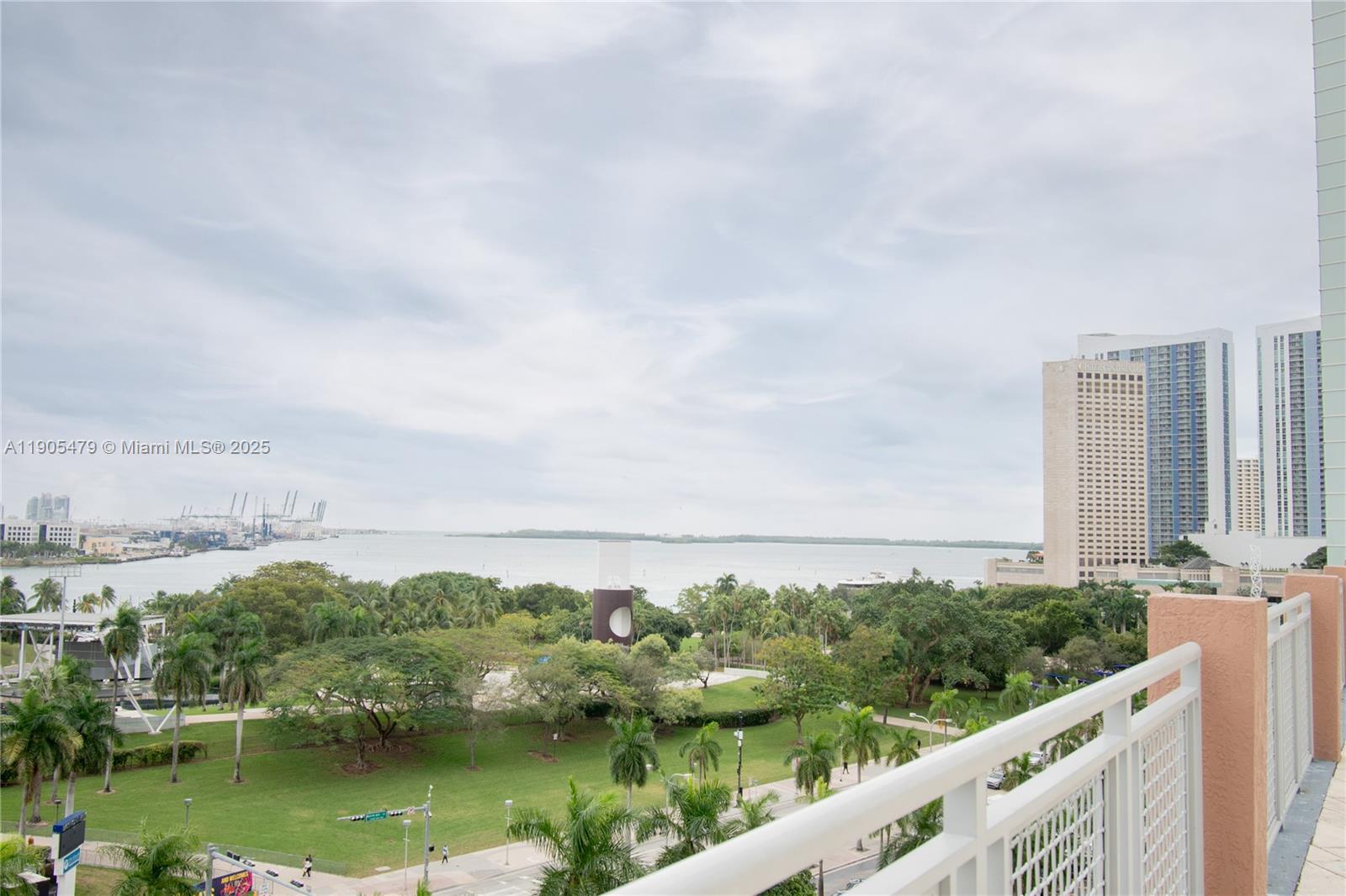 253 NE 2nd Street 315