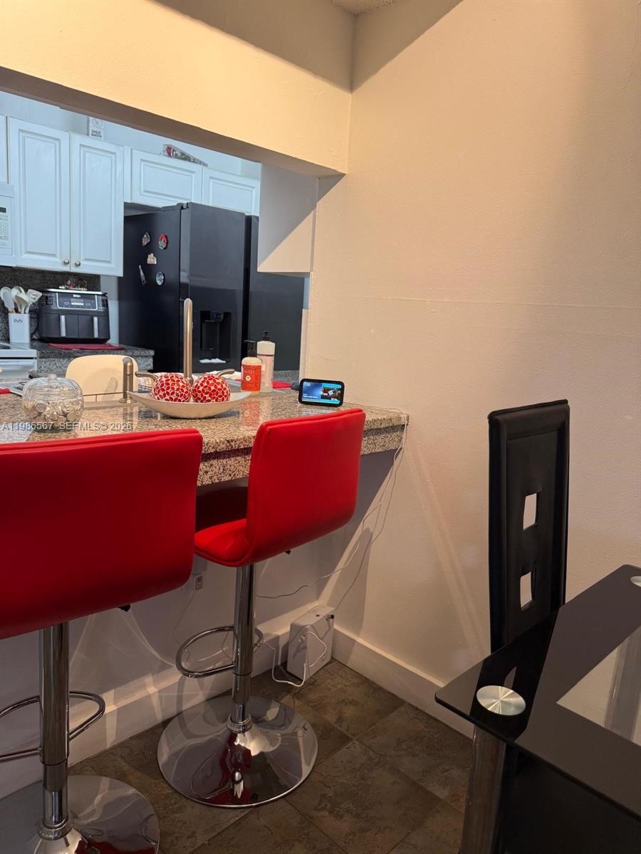 LAGO GRANDE FIVE-B CONDO - Residential