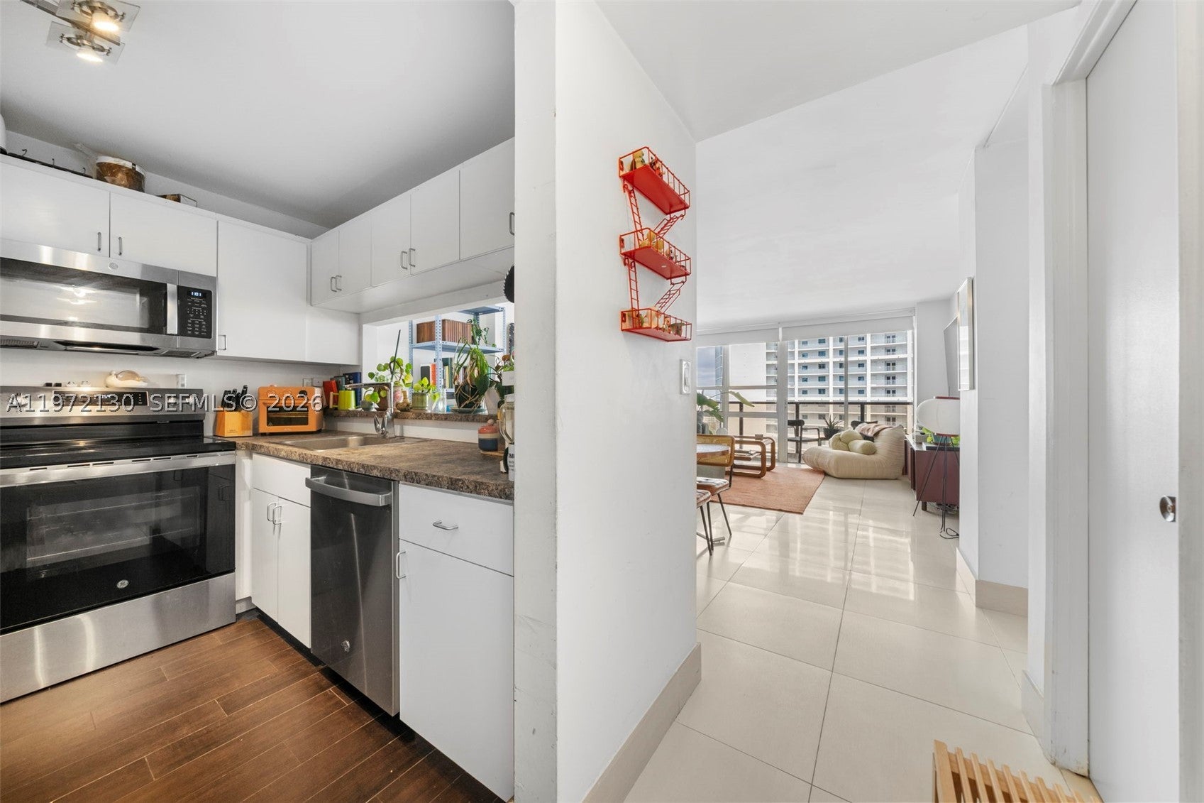 600 NE 36th St 1815