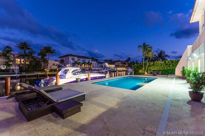 SUNRISE HARBOUR REV PL - Residential