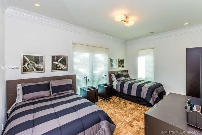 SUNRISE HARBOUR REV PL - Residential