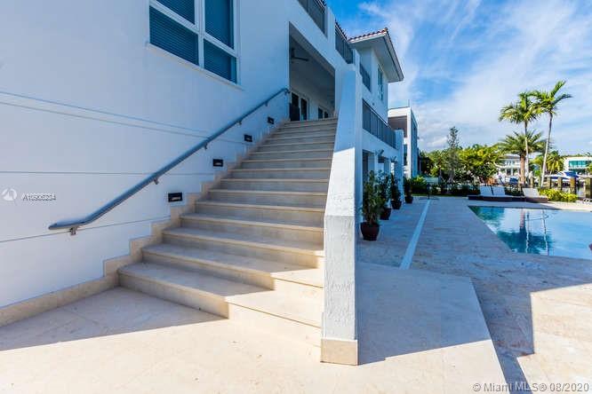 SUNRISE HARBOUR REV PL - Residential