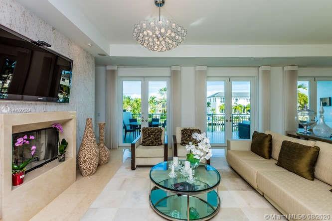 SUNRISE HARBOUR REV PL - Residential