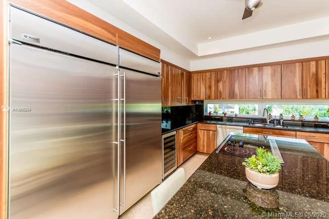 SUNRISE HARBOUR REV PL - Residential