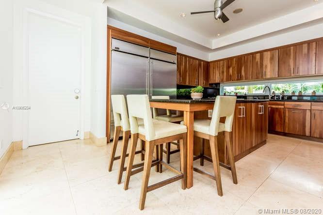 SUNRISE HARBOUR REV PL - Residential