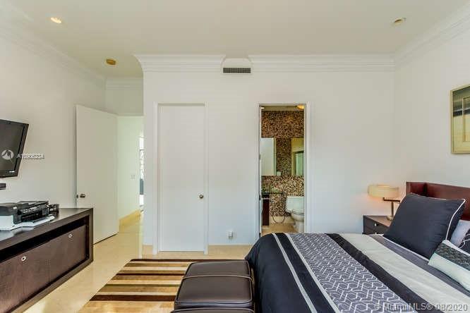 SUNRISE HARBOUR REV PL - Residential