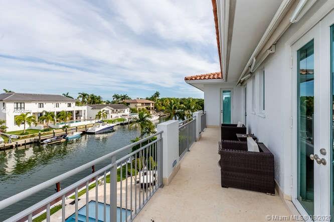 SUNRISE HARBOUR REV PL - Residential