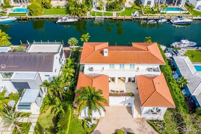 SUNRISE HARBOUR REV PL - Residential