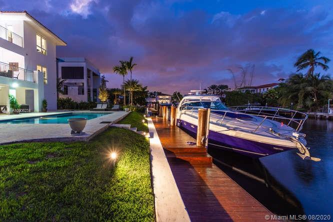 SUNRISE HARBOUR REV PL - Residential