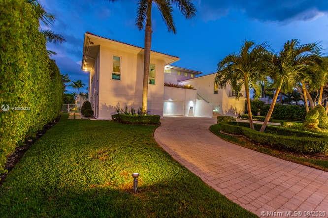 SUNRISE HARBOUR REV PL - Residential