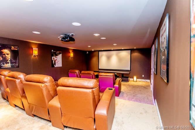 SUNRISE HARBOUR REV PL - Residential