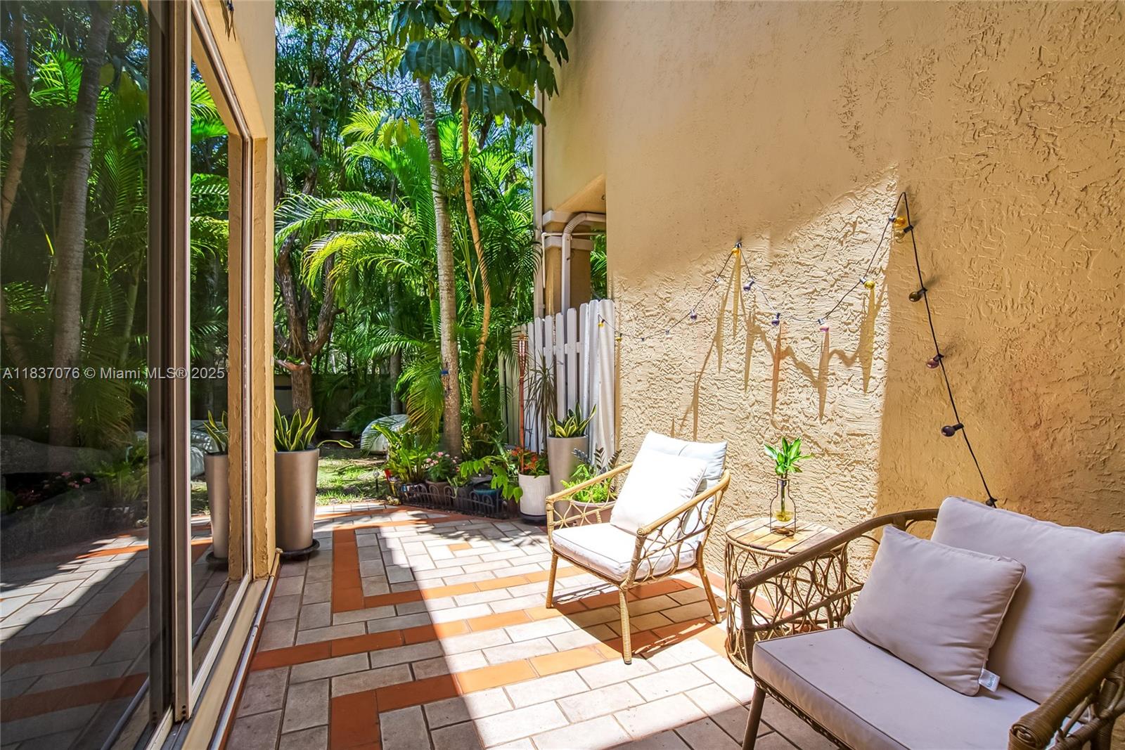 SPINNAKER BAY - Residential Lease