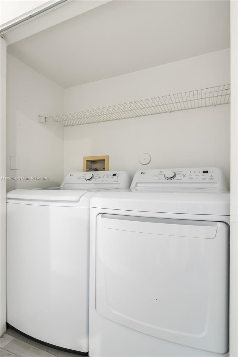 SPINNAKER BAY - Residential Lease