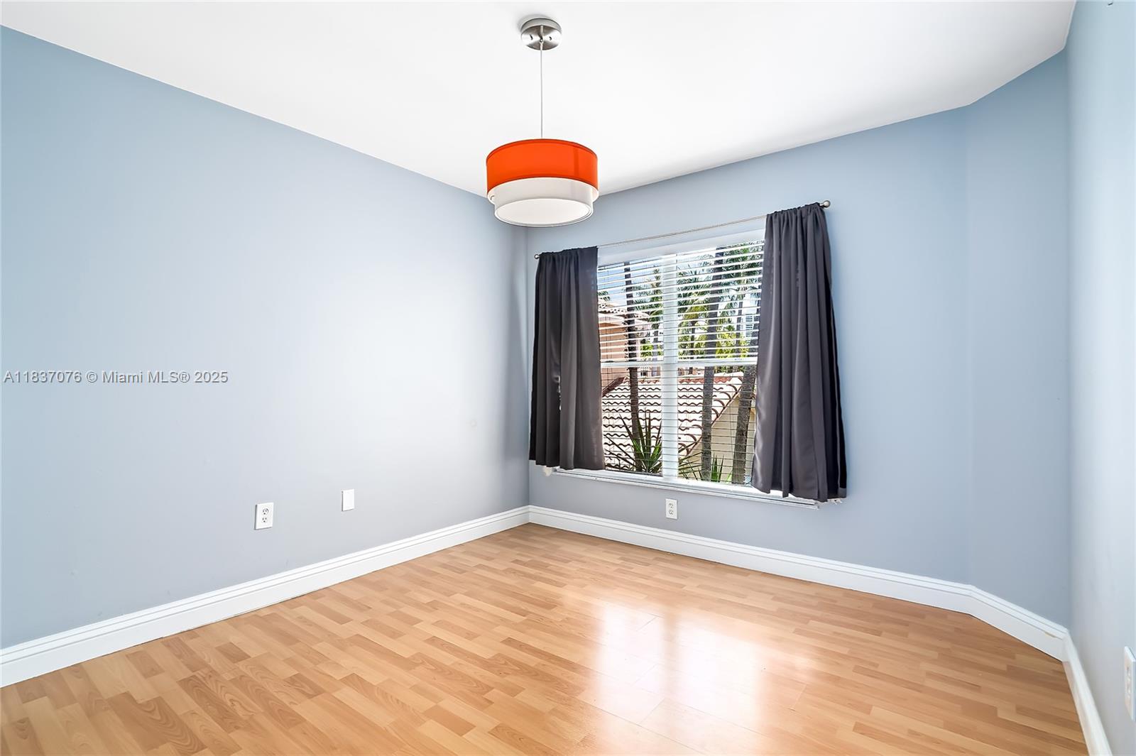 SPINNAKER BAY - Residential Lease