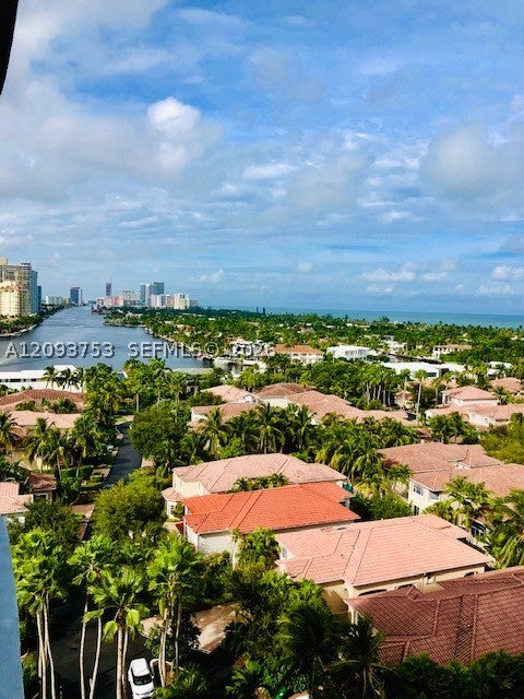 19390 Collins Ave 1502